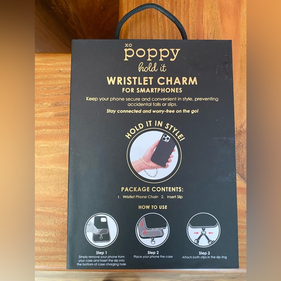 XO Poppy Hold it Wristlet Charm For Smartphones - Picture 2 of 4